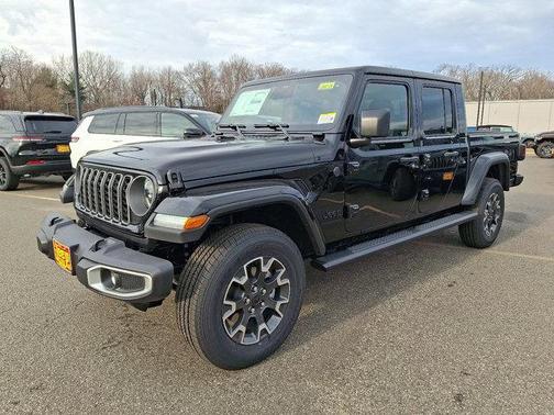 2026 Jeep Gladiator Sahara 4x4