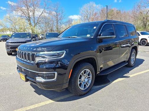 Diamond Black Crystal Pearlcoat 2023 Jeep Wagoneer Series I 4x4