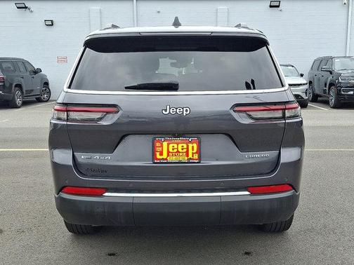 2022 Jeep Grand Cherokee L Laredo