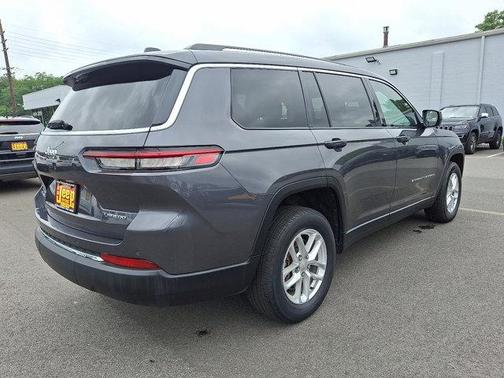 2022 Jeep Grand Cherokee L Laredo