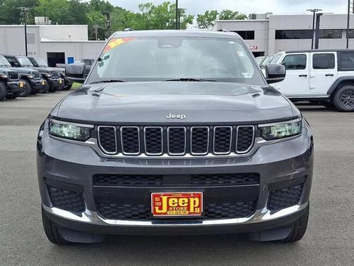 2022 Jeep Grand Cherokee L Laredo