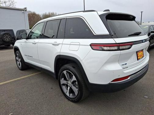 2023 Jeep Grand Cherokee 4xe Base
