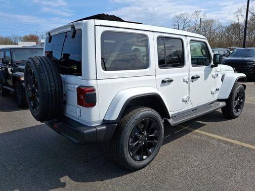 2025 Jeep Wrangler 4xe Sahara