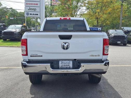 2022 RAM 2500 Big Horn Crew Cab 4x4 6'4' Box