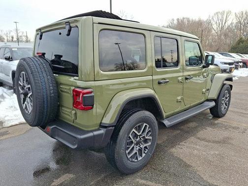 2026 Jeep Wrangler 4-Door Sahara 4x4