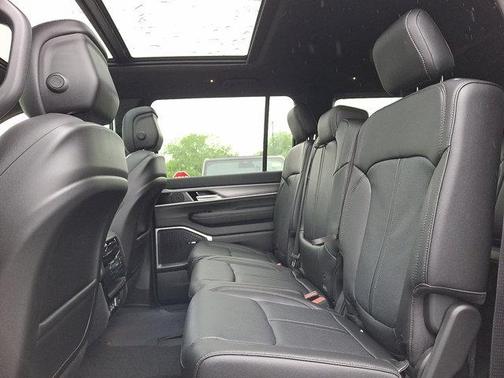 2025 Jeep Wagoneer L Series I 4x4