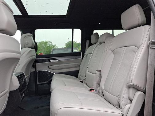 2025 Jeep Wagoneer L Series I 4x4