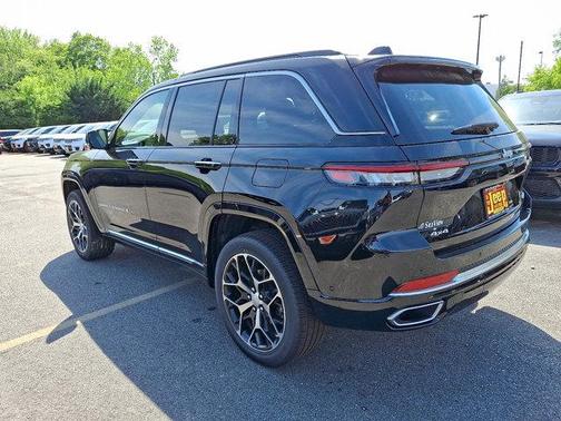 2025 Jeep Grand Cherokee Summit