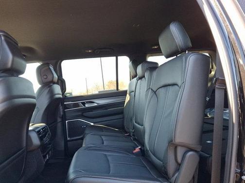 2025 Jeep Wagoneer 4x4