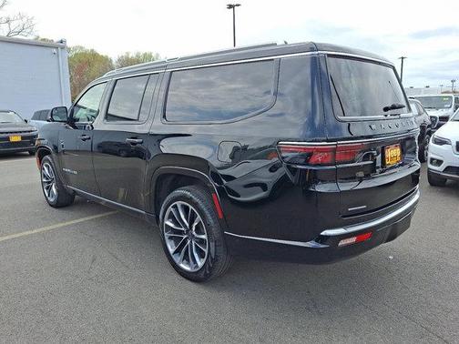 2023 Jeep Wagoneer L Series III 4x4