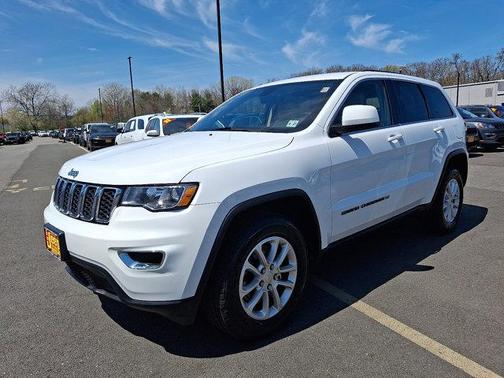 2022 Jeep Grand Cherokee Laredo