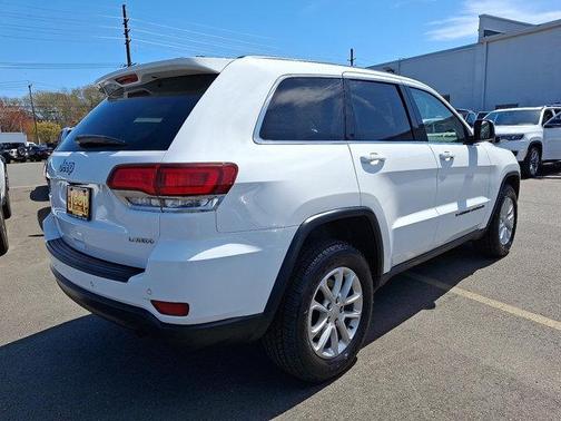 2022 Jeep Grand Cherokee Laredo