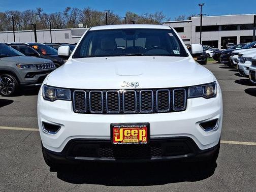 2022 Jeep Grand Cherokee Laredo