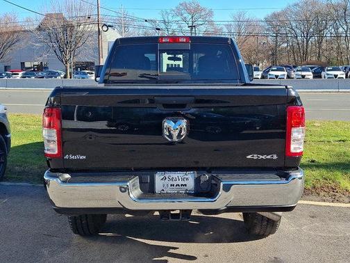 2024 RAM 2500 Tradesman Crew Cab 4x4 6'4' Box
