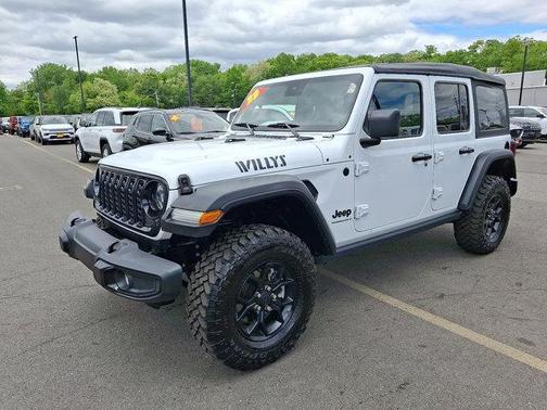 Bright White Clearcoat 2025 Jeep Wrangler Willys