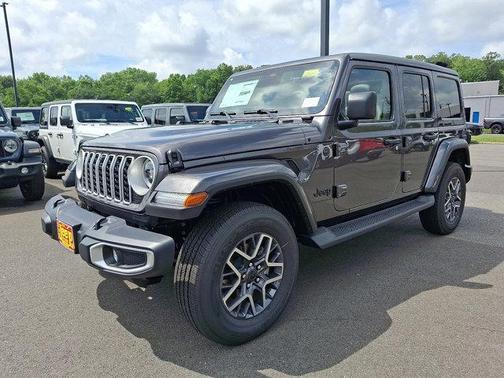 2025 Jeep Wrangler 4-Door Sahara 4x4