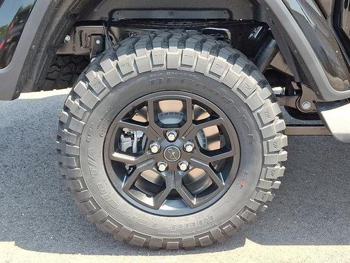 2025 Jeep Gladiator High Tide