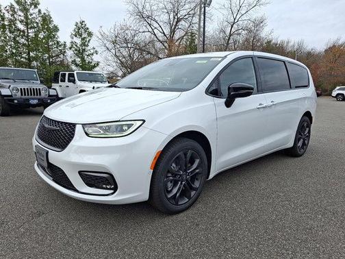 2026 Chrysler Pacifica L