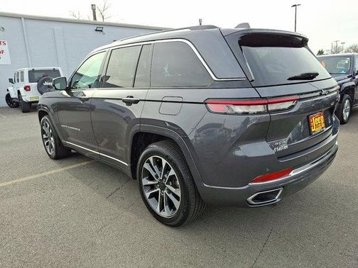 2022 Jeep Grand Cherokee Overland