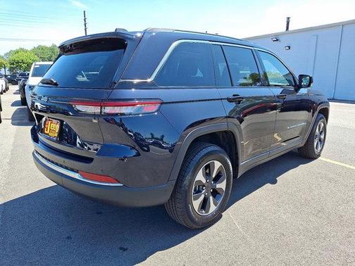 2024 Jeep Grand Cherokee 4xe Base