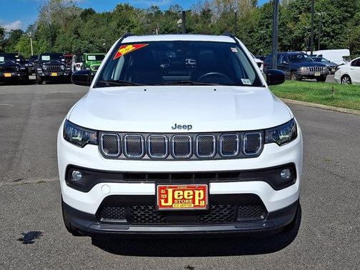 2022 Jeep Compass Latitude Lux