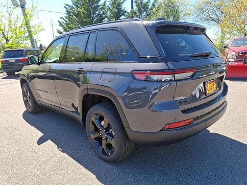 2025 Jeep Grand Cherokee Limited X