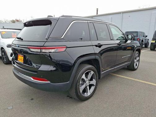 2023 Jeep Grand Cherokee 4xe Base