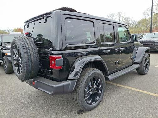 2025 Jeep Wrangler 4xe Sahara