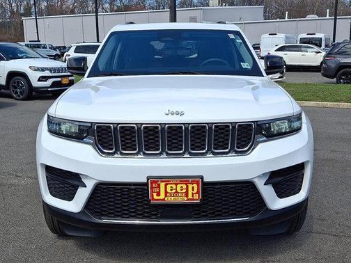 2023 Jeep Grand Cherokee Laredo