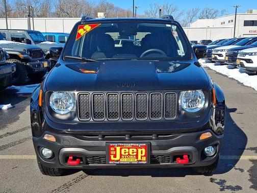2023 Jeep Renegade Trailhawk