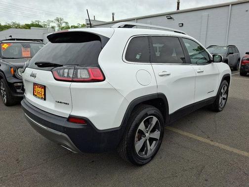 Bright White Clearcoat 2019 Jeep Cherokee Limited