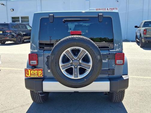 Anvil Clearcoat 2015 Jeep Wrangler Unlimited Sahara