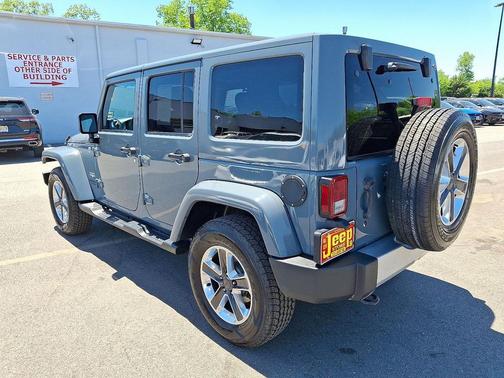 Anvil Clearcoat 2015 Jeep Wrangler Unlimited Sahara