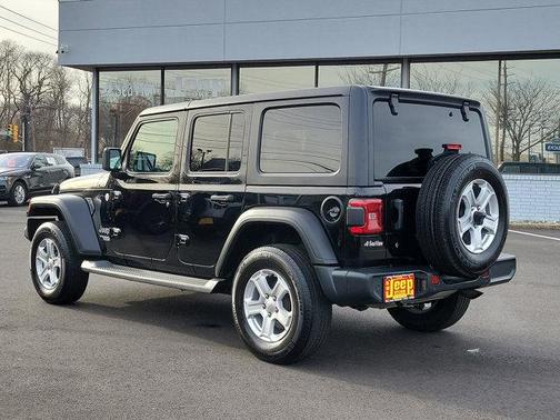 Photo 4 of 25 of 2020 Jeep Wrangler Unlimited Sport