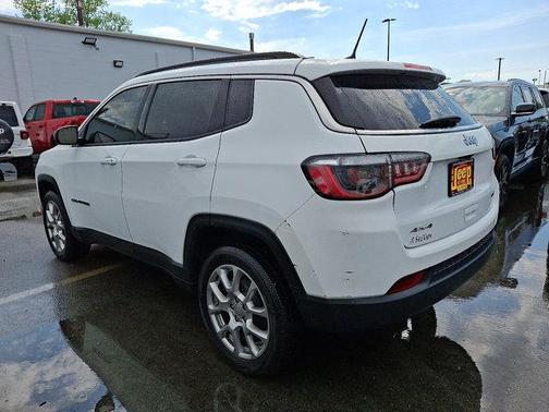 2022 Jeep Compass Latitude Lux