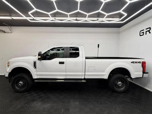 Oxford White 2019 Ford F-250 XL