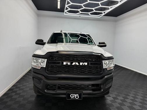 2021 RAM 2500 Tradesman Crew Cab 4x4 6'4' Box