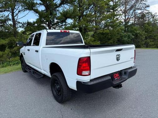 2018 RAM 2500 Tradesman Crew Cab 4x4 6'4' Box