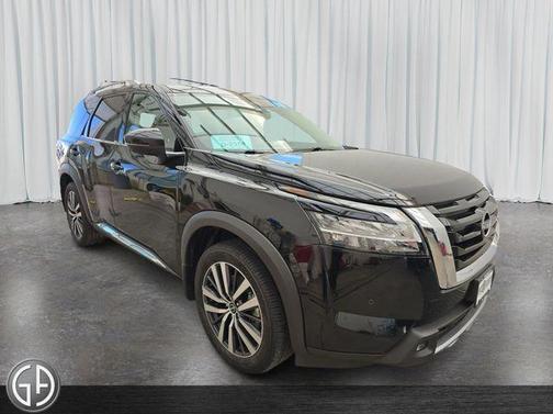 2022 Nissan Pathfinder Platinum