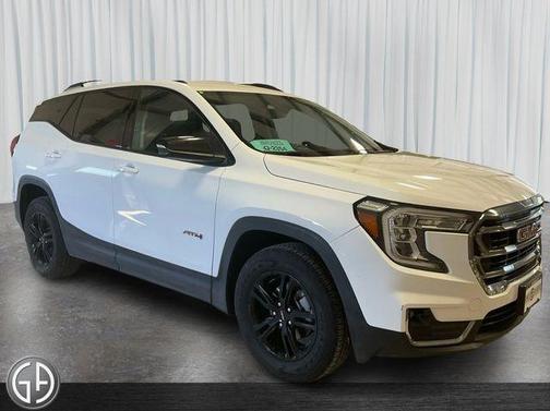 2023 GMC Terrain AT4