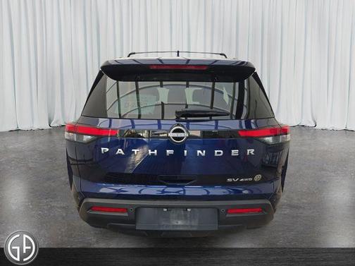 2023 Nissan Pathfinder SV