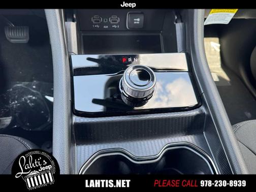 2025 Jeep Grand Cherokee Laredo X