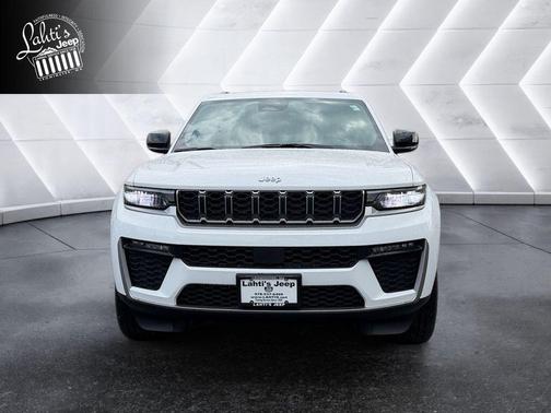 Bright White Clearcoat 2026 Jeep Grand Cherokee Limited