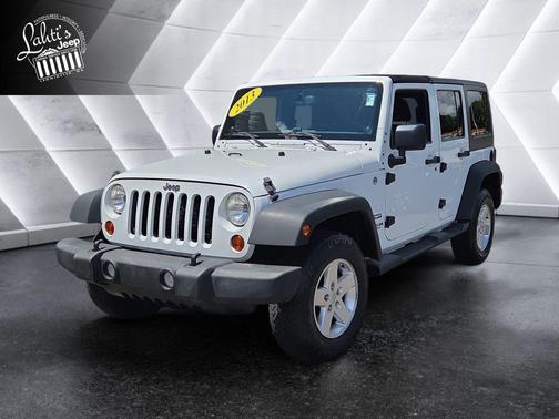 Bright White Clearcoat 2013 Jeep Wrangler Unlimited Sport