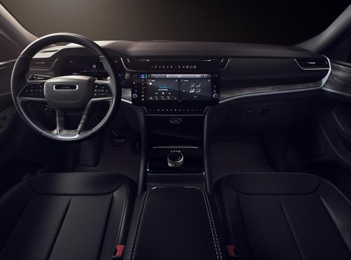 2026 Jeep Grand Cherokee Altitude