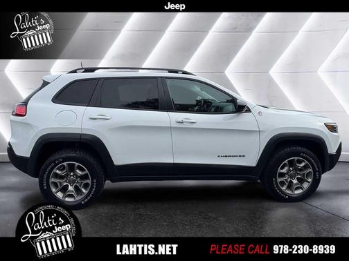 2022 Jeep Cherokee Trailhawk