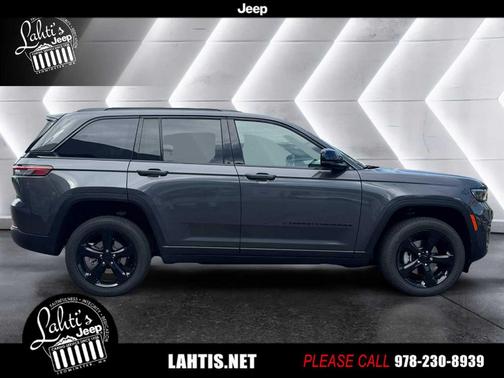2025 Jeep Grand Cherokee Laredo