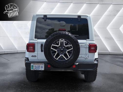 Bright White Clearcoat 2024 Jeep Wrangler 4-Door Sahara 4x4