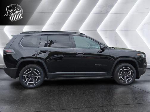 Diamond Black Crystal Pearlcoat 2026 Jeep Cherokee Limited