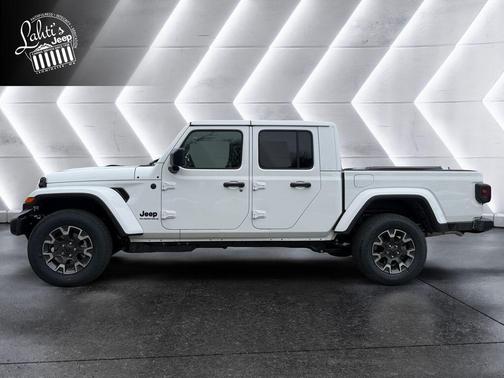 2026 Jeep Gladiator Sahara 4x4